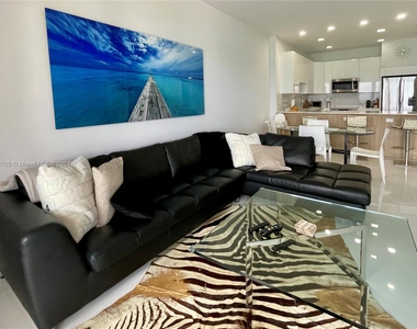 5701 Collins Ave - Photo Thumbnail 1