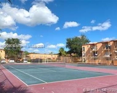 7151 Miami Lakes Dr - Photo Thumbnail 15