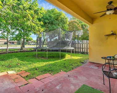 13218 Sw 54th Ct - Photo Thumbnail 16