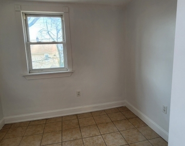 188 Goldsmith Ave - Photo Thumbnail 7