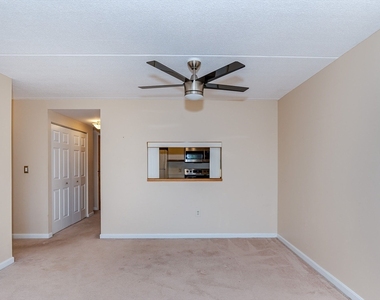 100 Ledgewood Drive - Photo Thumbnail 6