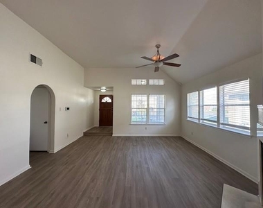 17001  Ardisia Dr - Photo Thumbnail 5