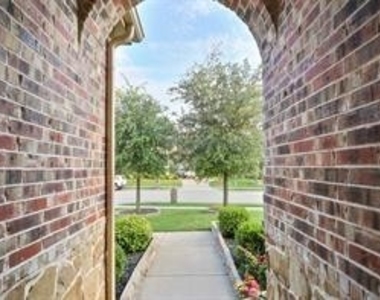 9670 Lance Drive - Photo Thumbnail 6