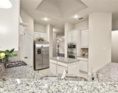 9670 Lance Drive - Photo Thumbnail 18