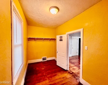 1501 Erie Ave 1501 - Photo Thumbnail 8