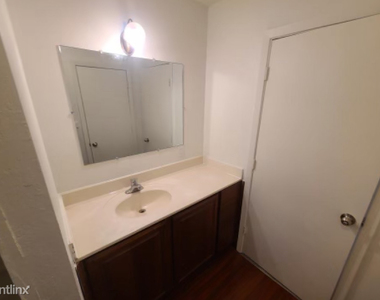 1702 A Street Unit B B - Photo Thumbnail 5