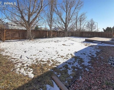 2220 Lisa Dr - Photo Thumbnail 12