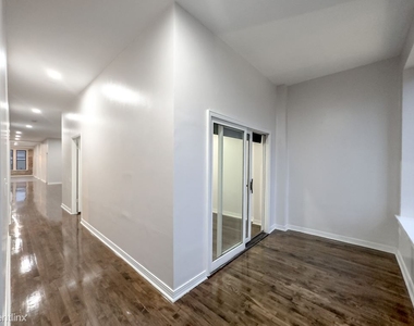 3345 N. Clark, Unit 6 - Photo Thumbnail 15