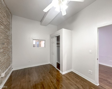 3345 N. Clark, Unit 9 - Photo Thumbnail 12