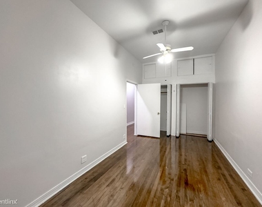 3345 N. Clark, Unit 9 - Photo Thumbnail 14