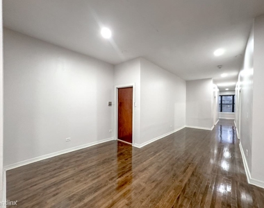 3345 N. Clark, Unit 9 - Photo Thumbnail 10