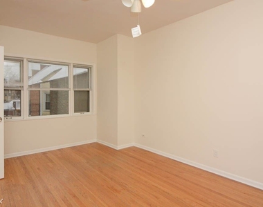 3426 N. Lincoln, Unit 5 - Photo Thumbnail 5