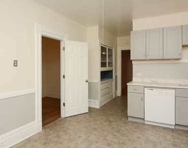 3426 N. Lincoln, Unit 5 - Photo Thumbnail 3