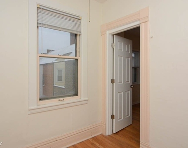 3426 N. Lincoln, Unit 5 - Photo Thumbnail 15