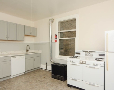 3426 N. Lincoln, Unit 5 - Photo Thumbnail 2