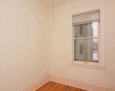 3426 N. Lincoln, Unit 5 - Photo Thumbnail 16