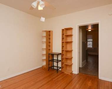 3426 N. Lincoln, Unit 8 - Photo Thumbnail 9