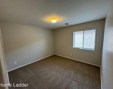 44871 W Gavilan Dr - Photo Thumbnail 10