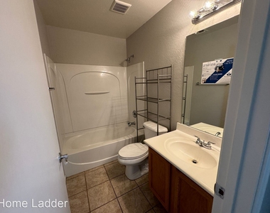 44871 W Gavilan Dr - Photo Thumbnail 13