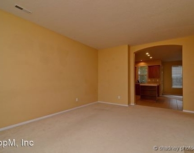 6026 Ne Alder Street - Photo Thumbnail 9