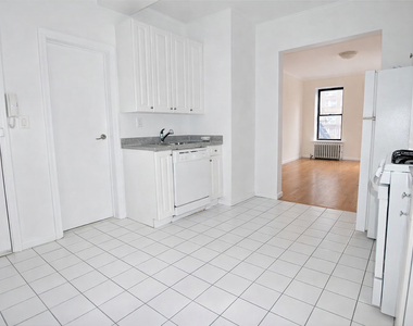 E 38th St - Photo Thumbnail 1