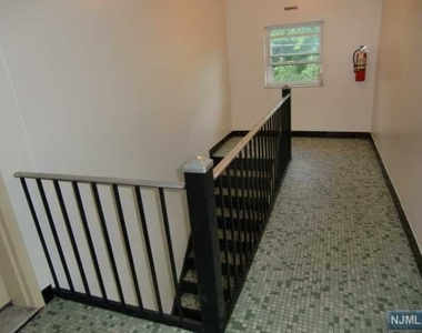 44 Dempsey Avenue - Photo Thumbnail 2