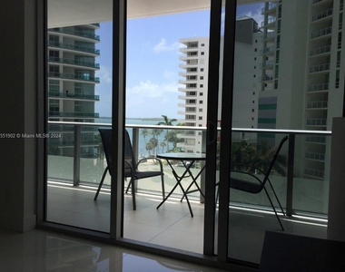 1300 Brickell Bay Dr - Photo Thumbnail 1