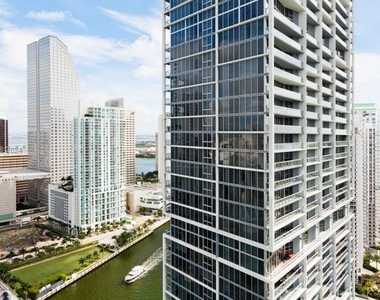 475 Brickell Ave - Photo Thumbnail 22