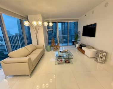 475 Brickell Ave - Photo Thumbnail 12