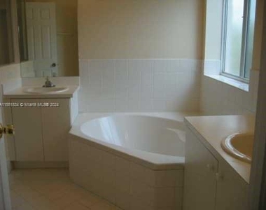 21543 Sw 92nd Pl - Photo Thumbnail 1