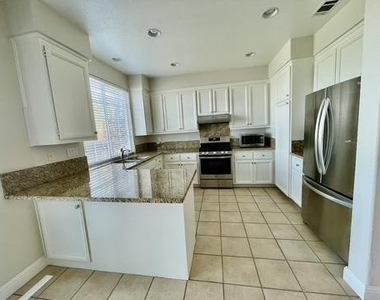 509 Breakwater Dr - Photo Thumbnail 3