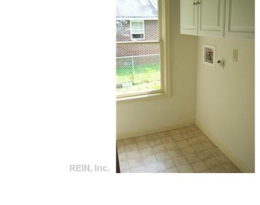 102 Patterson Avenue - Photo Thumbnail 4