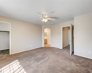 8416 Twinkling Topaz Avenue - Photo Thumbnail 16