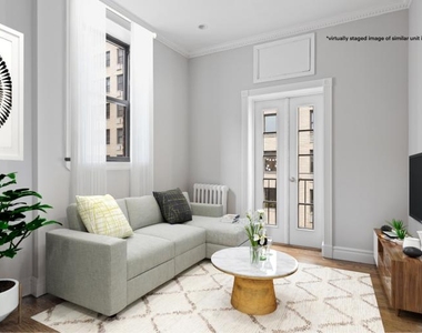 326 East 35th Street - Photo Thumbnail 1