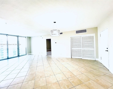 3001 S Ocean Dr - Photo Thumbnail 16