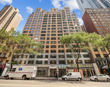 330 West 58th Street - Photo Thumbnail 10