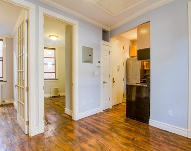 330 East 35th Street - Photo Thumbnail 2