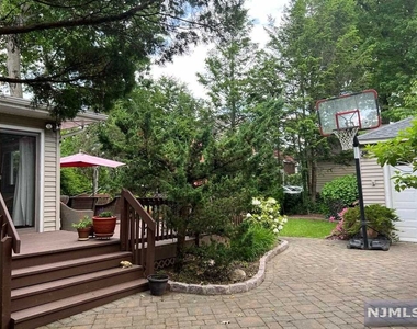 137 Woodland Avenue - Photo Thumbnail 31