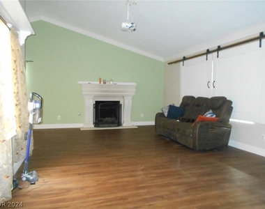 6304 Peppermill Drive - Photo Thumbnail 27