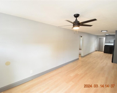 8303 N 17th Street - Photo Thumbnail 2