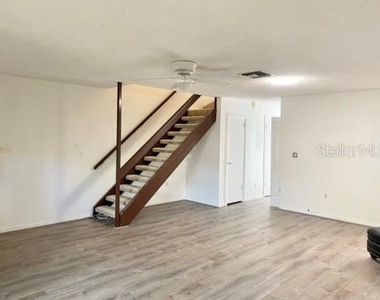 1635 58th Terrace S - Photo Thumbnail 7