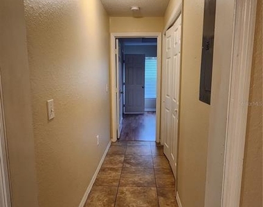 18001 Richmond Place Drive - Photo Thumbnail 3