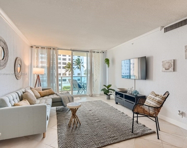 2501 S Ocean Dr - Photo Thumbnail 0