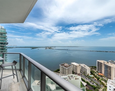 1300 Brickell Bay Dr - Photo Thumbnail 15