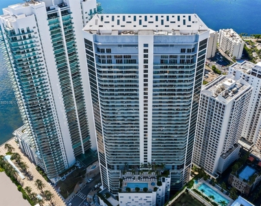 1300 Brickell Bay Dr - Photo Thumbnail 2