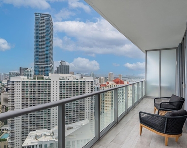 1300 Brickell Bay Dr - Photo Thumbnail 24