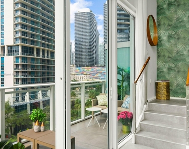 1080 Brickell Ave - Photo Thumbnail 7