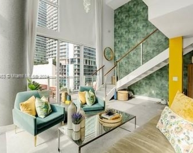 1080 Brickell Ave - Photo Thumbnail 5