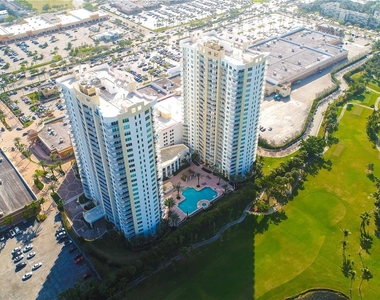 1745 E Hallandale Beach Blvd - Photo Thumbnail 2