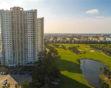 1745 E Hallandale Beach Blvd - Photo Thumbnail 3